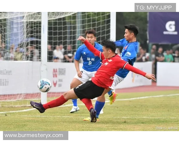 武汉足球队实力引发热议球迷观点各异引发讨论 武汉足球队实力引发热议球迷观点各异引发讨论