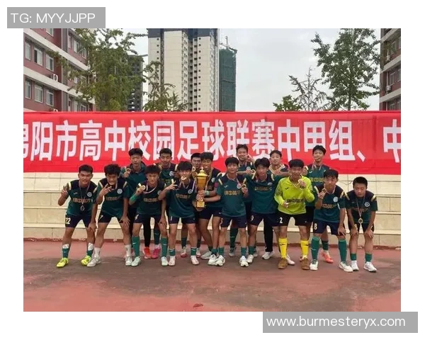 五人制足球赛场上的璀璨星光:那些令人瞩目的足球明星们 五人制足球赛场上的璀璨星光:那些令人瞩目的足球明星们