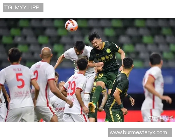 广州足球队强势领跑联赛积分榜以88分稳居第一位置 广州足球队强势领跑联赛积分榜以88分稳居第一位置