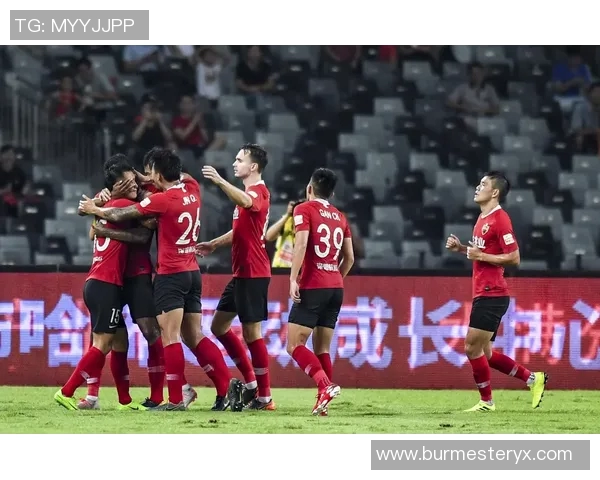 深圳足球队荣登足球意识排行榜第六名引发热议